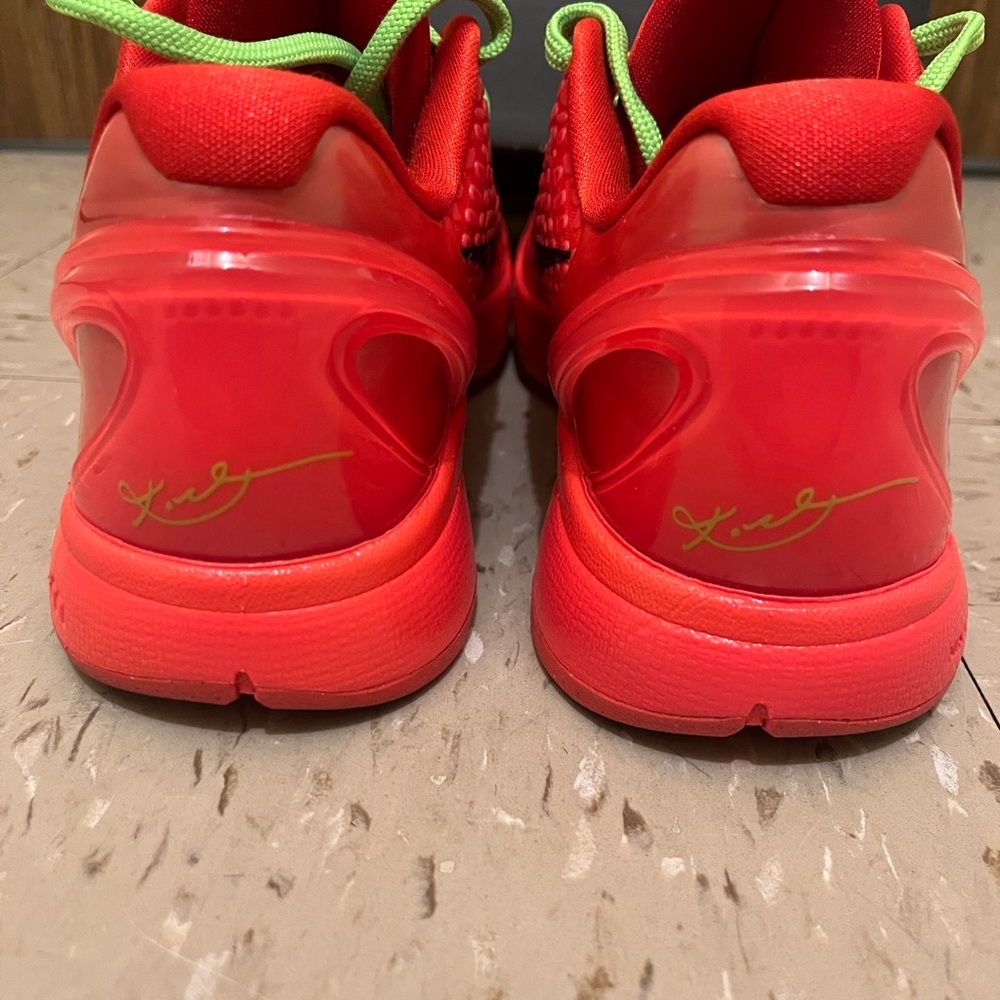 Nike Kobe Reverse Grinch - Picture 14 of 15